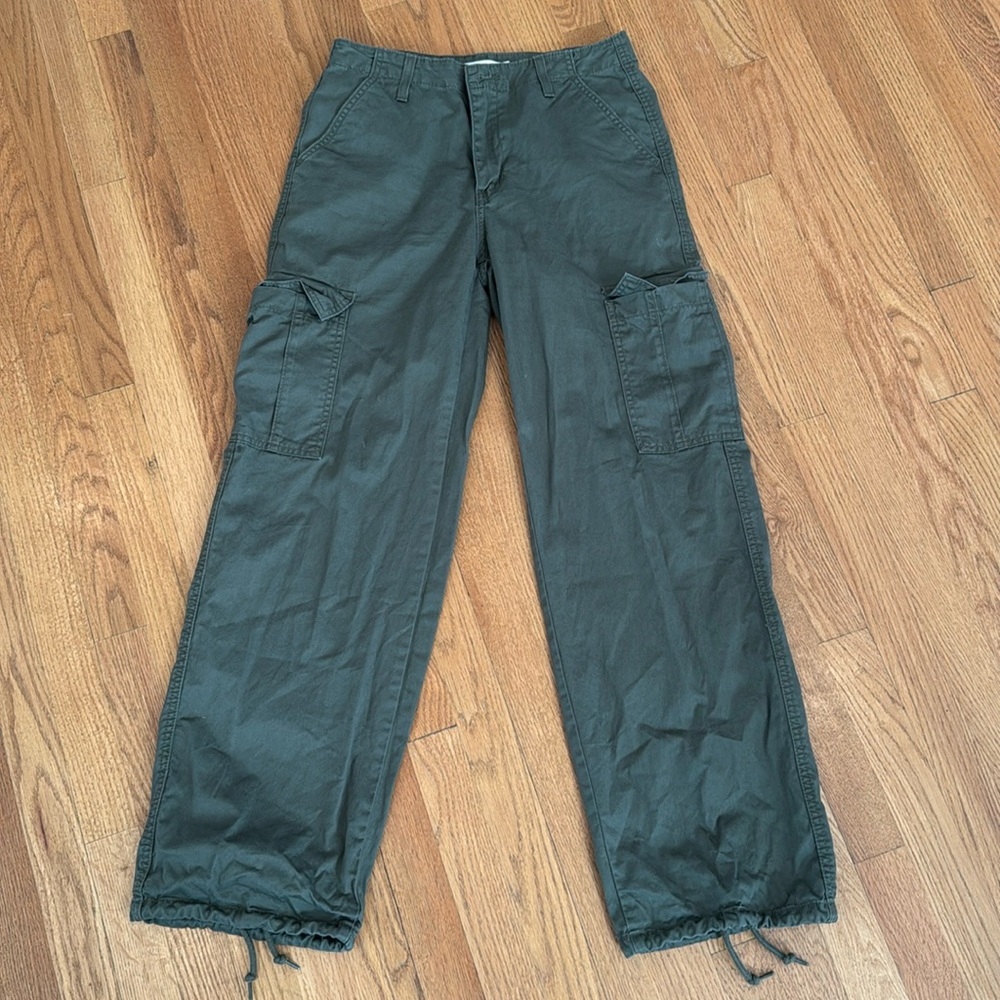 Levi’s 94 baggy pant women’s cargo parachute